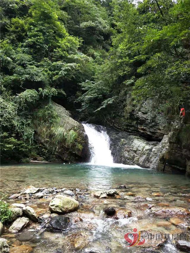 08320374545349385_75.jpg 08320374545349385_75.jpg