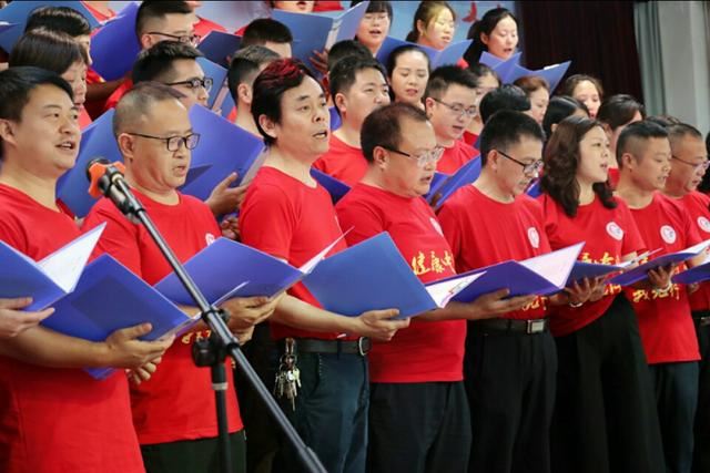 内江市第六人民医院举行庆祝建国70周年文艺汇演