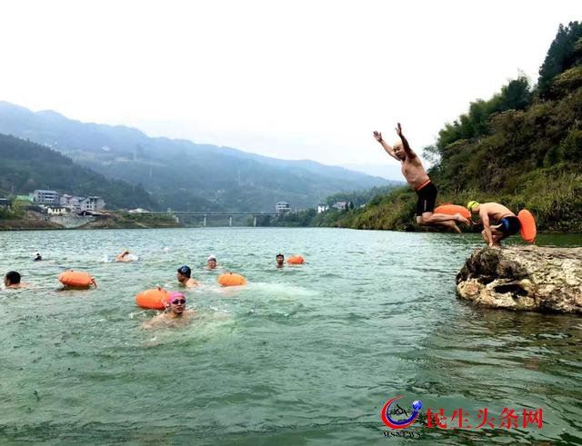 冬泳运动,雪峰山冬季之旅新业态