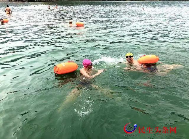 冬泳运动,雪峰山冬季之旅新业态