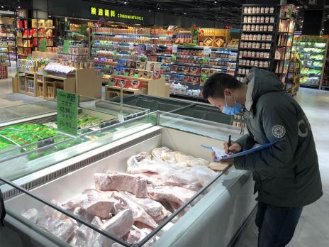 湖北省英山：紧盯冷链食品疫情防控 &nbsp;守护“舌尖上的安全”