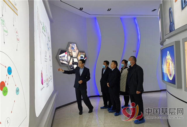 10215807579839749_96.png 10215807579839749_96.png