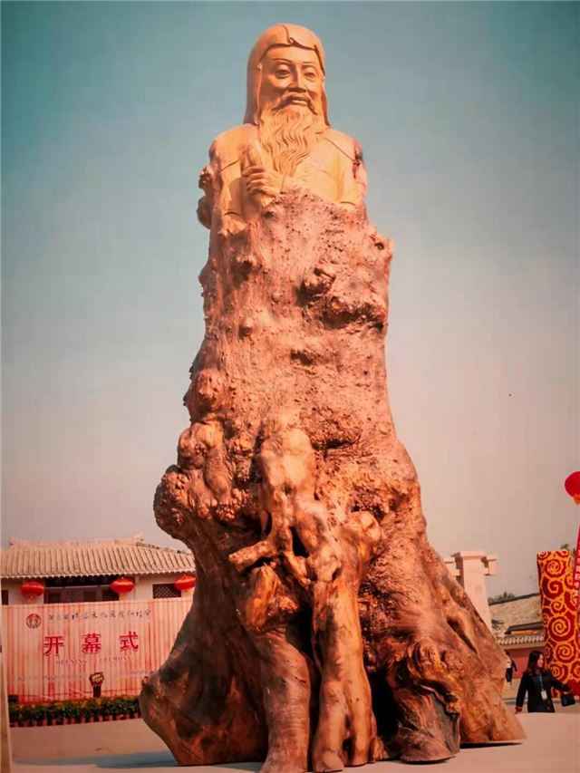 图片包含 自然, 前, 桌子, 大

描述已自动生成