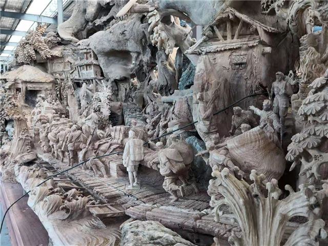 图片包含 户外, 岩石, 建筑, 木桩

描述已自动生成