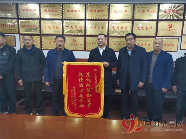 0946318978879599_96.jpg 0946318978879599_96.jpg