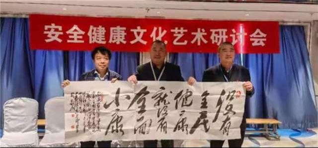 16554403534744620_90.jpg 16554403534744620_90.jpg