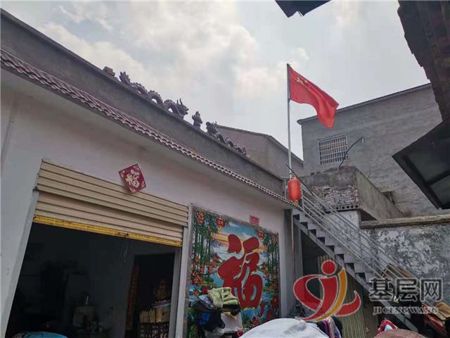 100428656138341_96.jpg 100428656138341_96.jpg