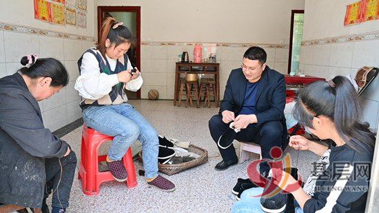 11102938997407501_92.jpg 11102938997407501_92.jpg