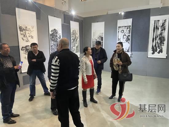 1051299415411676_92.jpg 1051299415411676_92.jpg