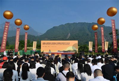 09015937826120060_133.jpg 09015937826120060_133.jpg