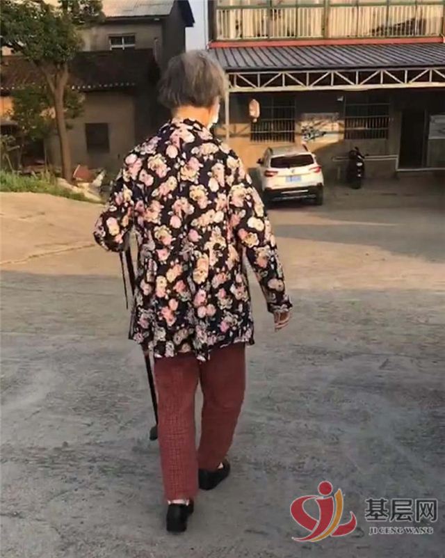 2206253002548902_137.jpg 2206253002548902_137.jpg