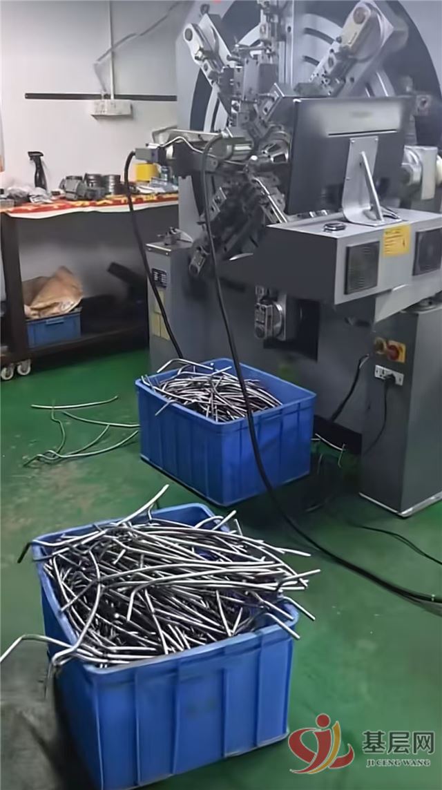 22032768347568134_75.jpg